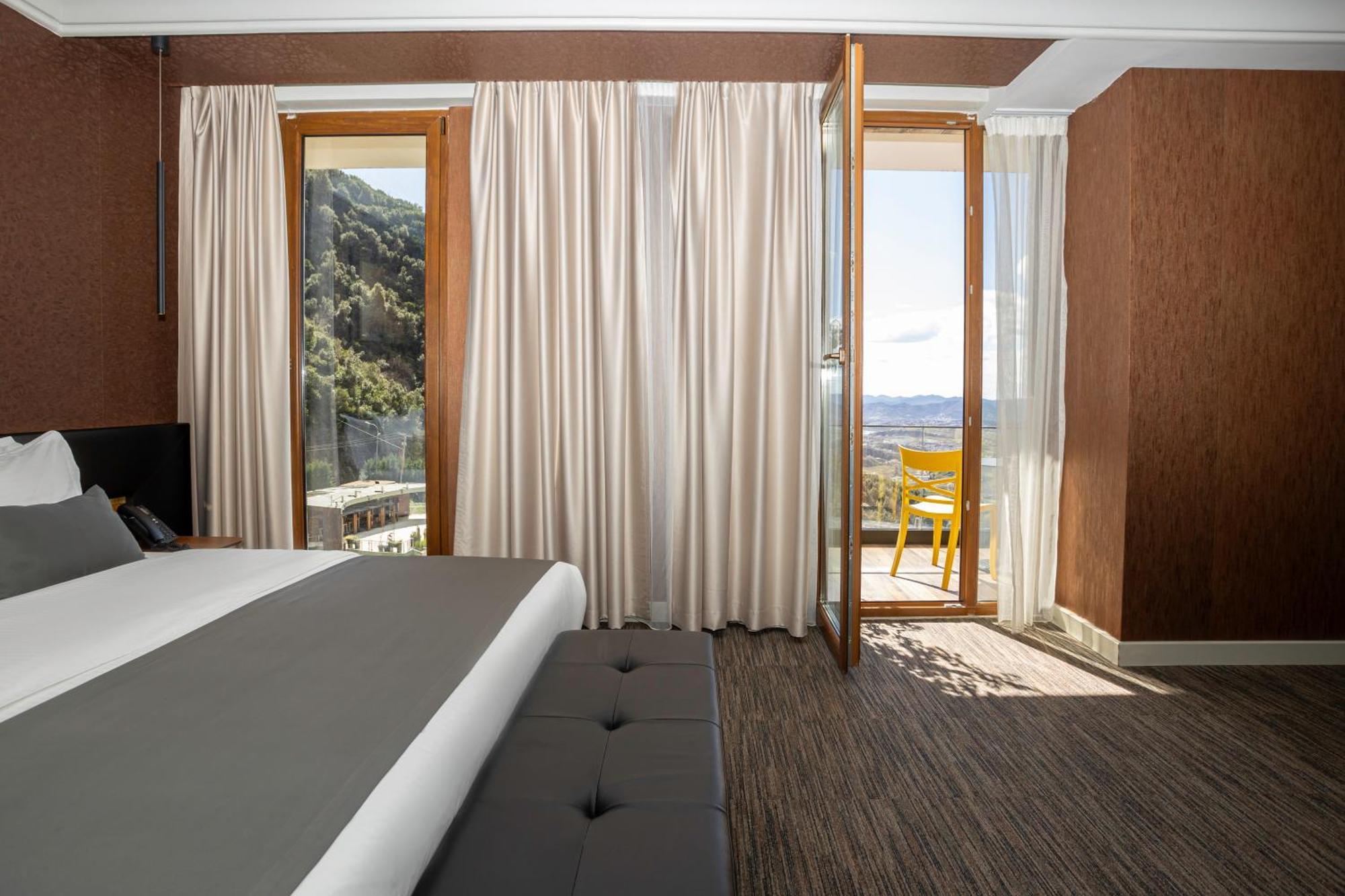 Select Hill Resort Linze Exterior foto