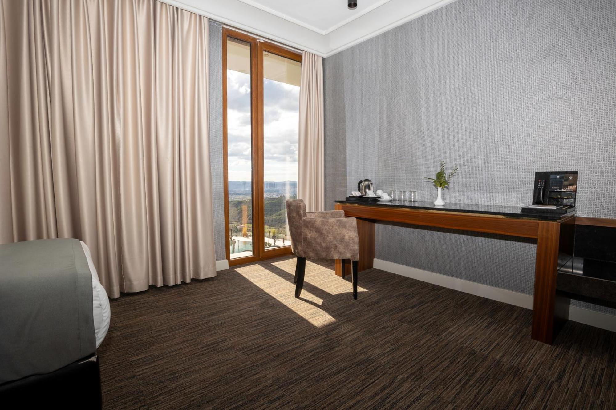 Select Hill Resort Linze Exterior foto