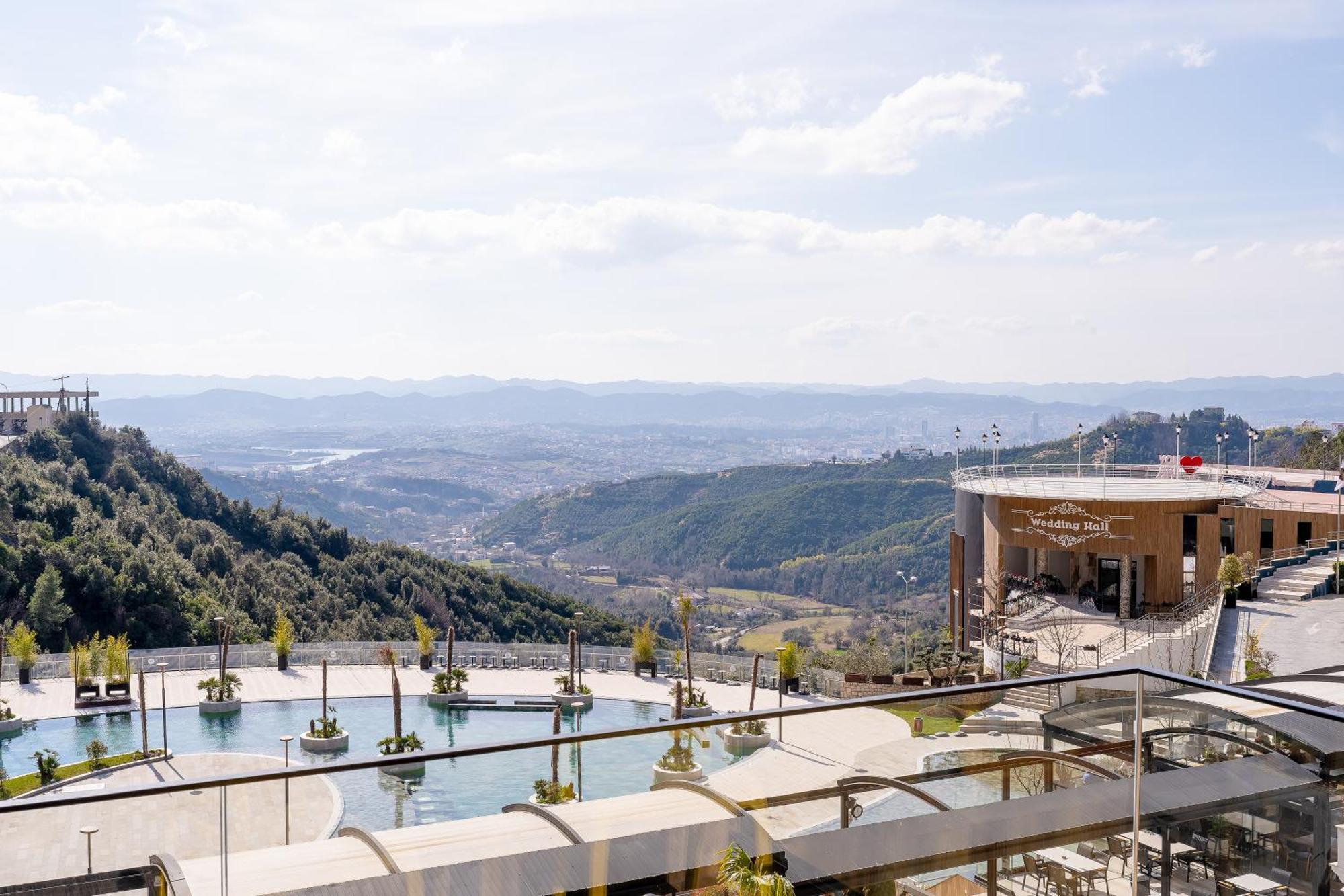 Select Hill Resort Linze Exterior foto