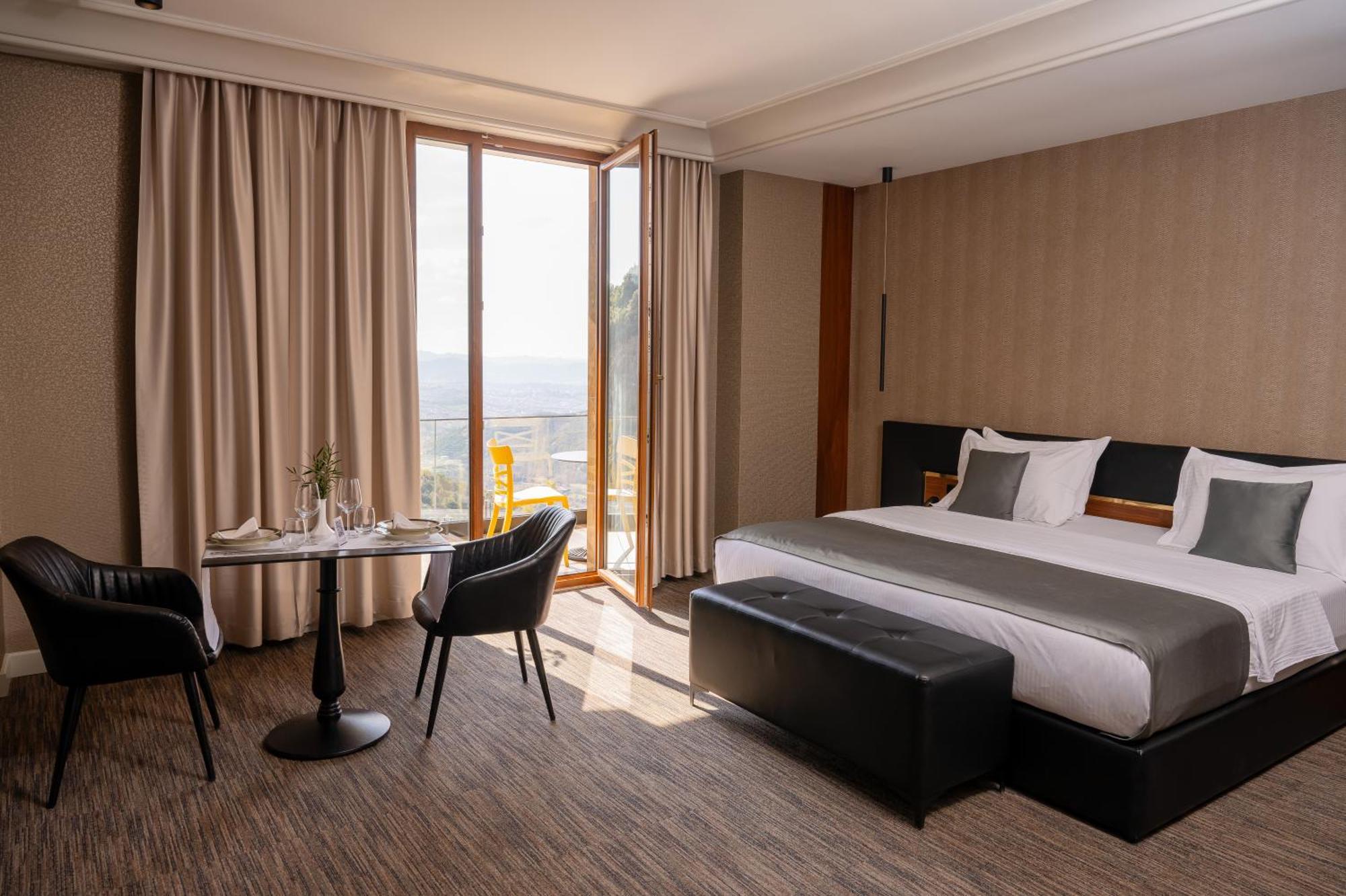 Select Hill Resort Linze Exterior foto